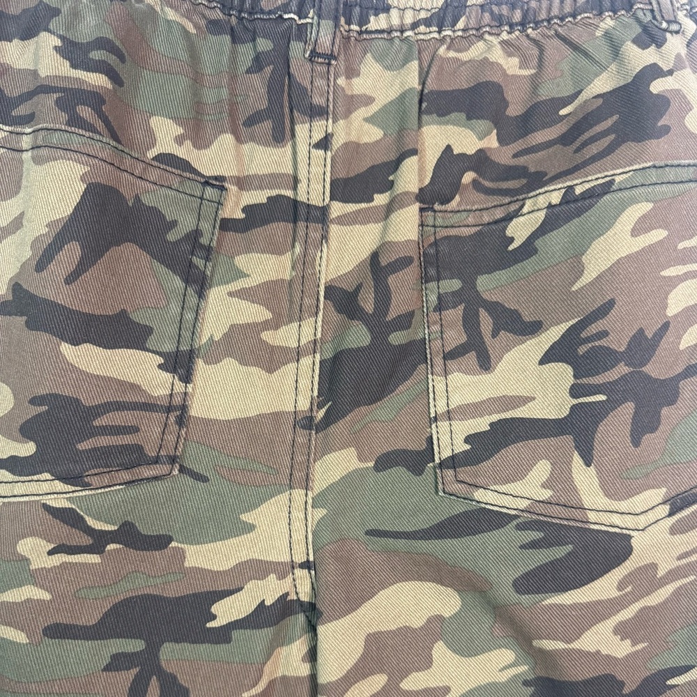 House of Harlow 1960 Women's Green Wide Leg Camo Cargo Pants - Picture 5 of 12